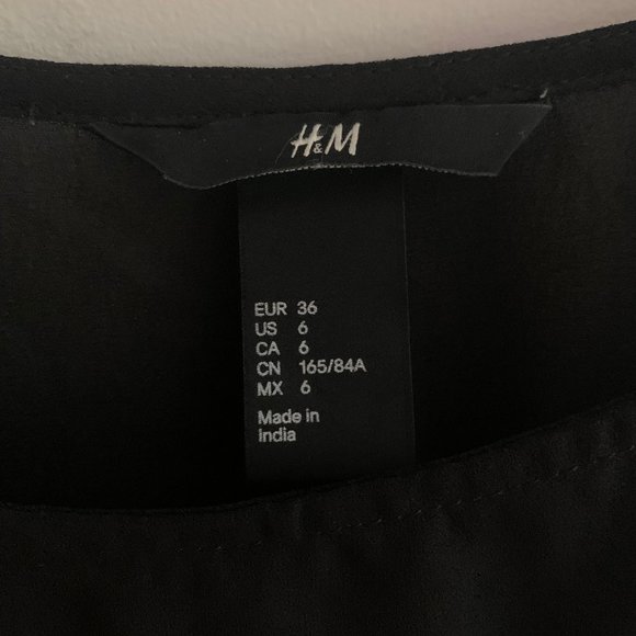 H&M Sheer Short Sleeve Tunic - Picture 2 of 5